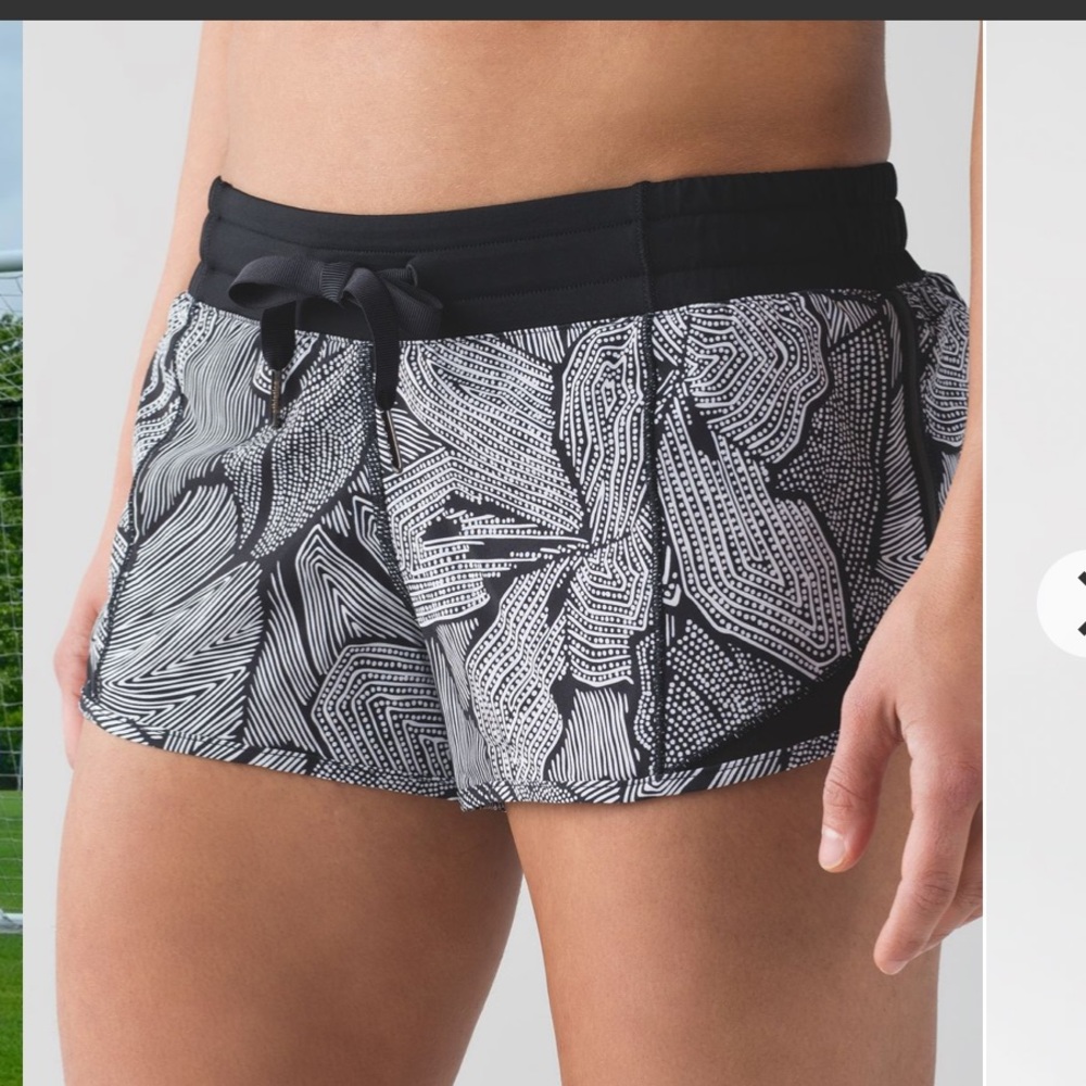 Lululemon Dottie tribe hotty hot shorts